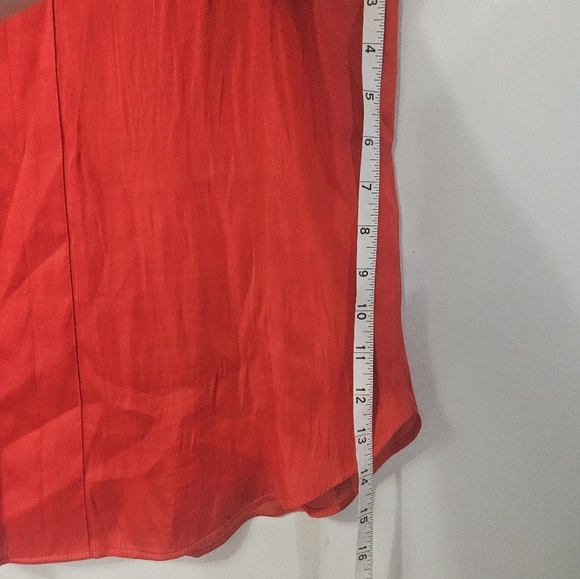 Banana Republic Red V Neck Sleeveless Blouse! - Picture 6 of 6